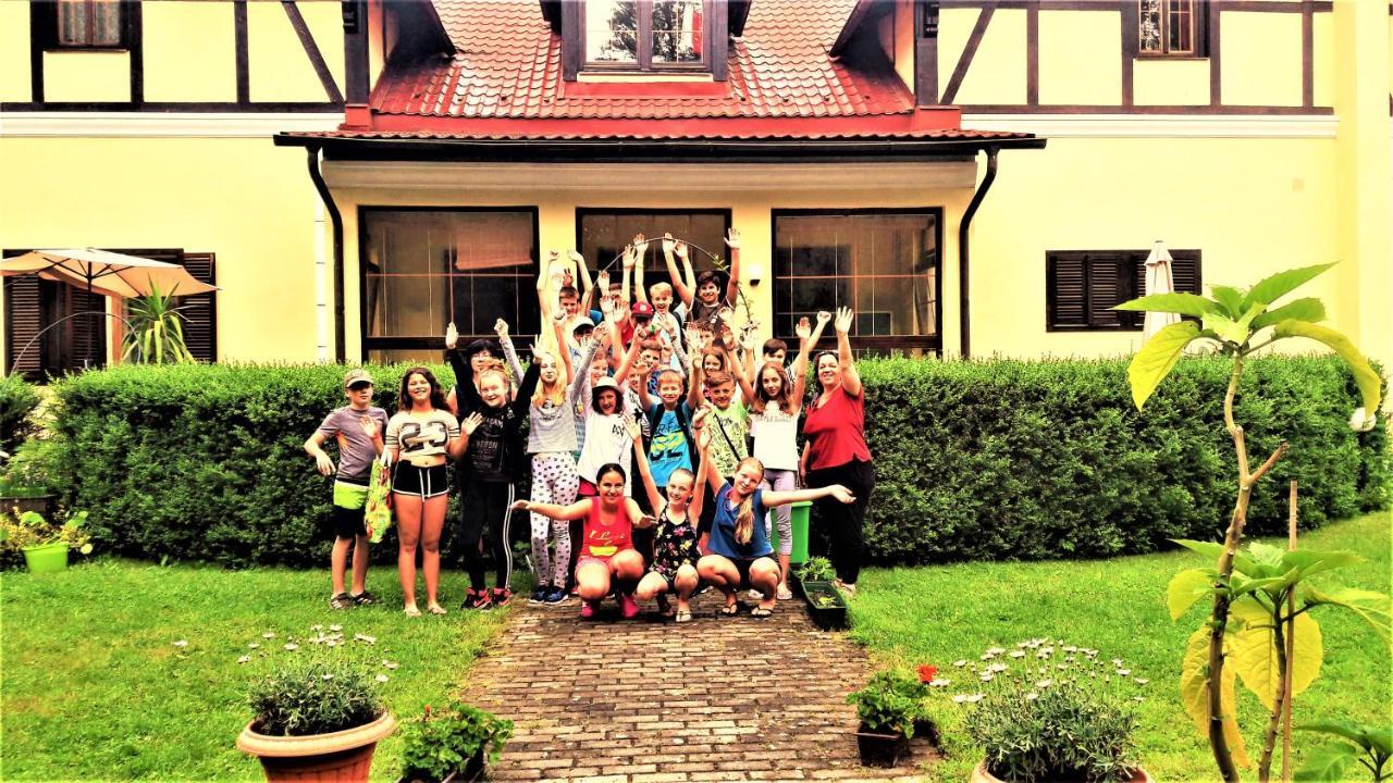 Penzion Pod Orechom Turcianske Teplice Bagian luar foto